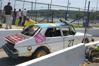Illustration for article titled The 24 Hours Of LeMons New England 2009 Über Gallery, Part 2